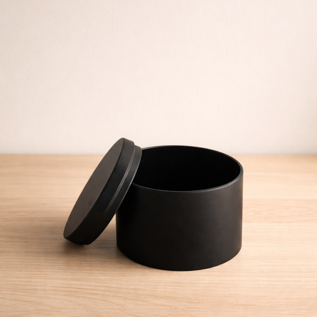 ✨ Lata Premium de Aluminio Negra – Mate con Tapa | desde $40 (mayoreo +25)