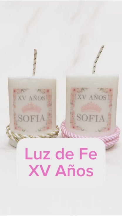 ✨Luz de Fe XV Años – $74.10 c/u desde 25 pzas
